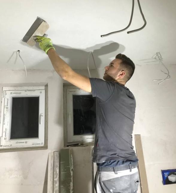 photo 2025 08 27 18 28 12